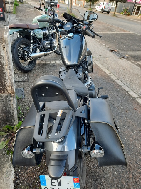 Yamaha Bolt XV950R VENDU